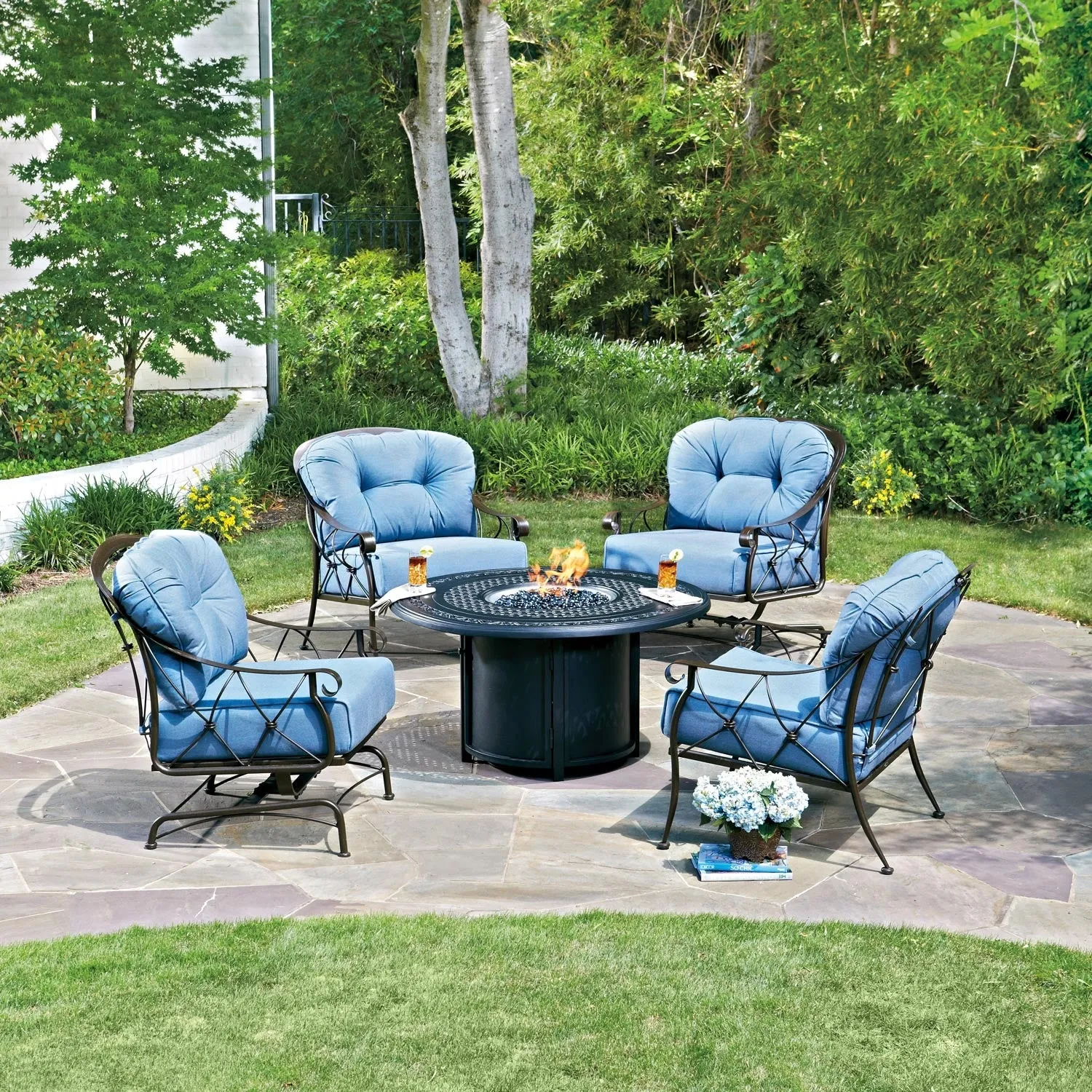 Derby Crescent Loveseat