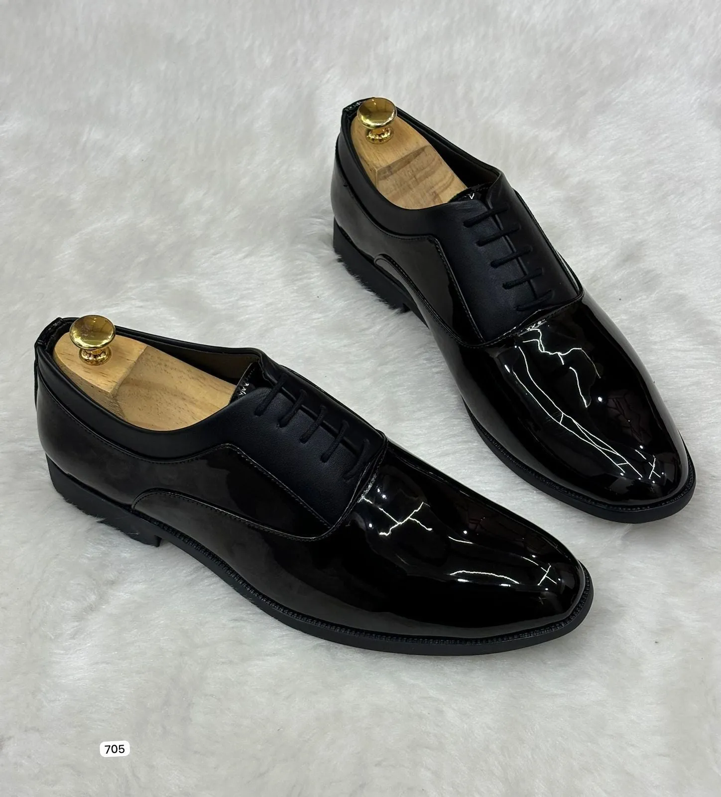 Shiny Oxford Lace-up Shoes Formal Style from Business to Black-Tie