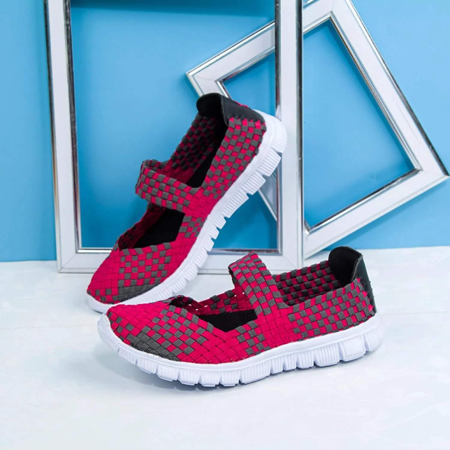 Water Shoes for Women Wide Width Barefoot Athletic Workout Gym Footwear Beach Swim Sneakers Beach Walking Shoes Quick-Dry Aqua Pool Socks Swimming Yoga Surfing Exercise 2025