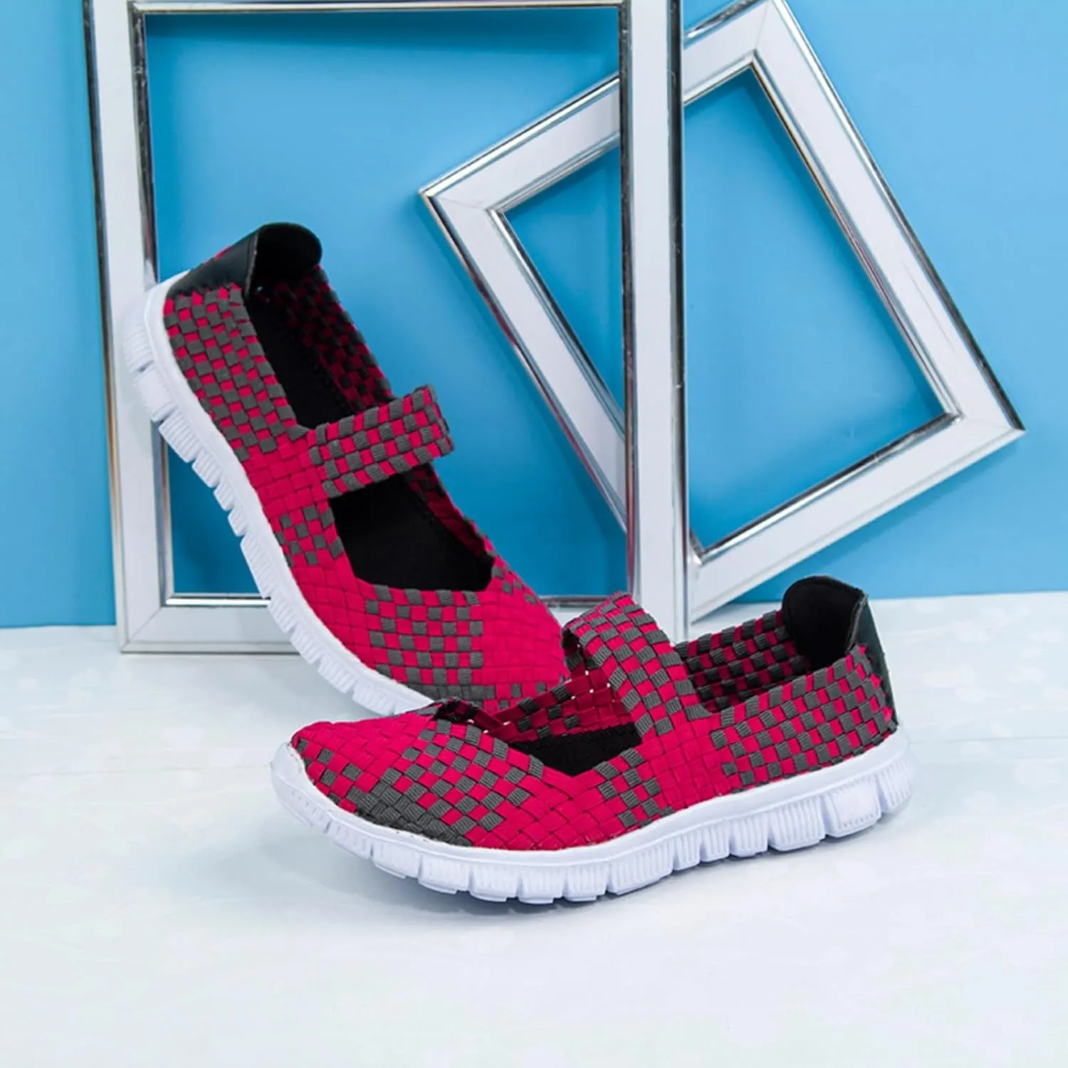 Water Shoes for Women Wide Width Barefoot Athletic Workout Gym Footwear Beach Swim Sneakers Beach Walking Shoes Quick-Dry Aqua Pool Socks Swimming Yoga Surfing Exercise 2025